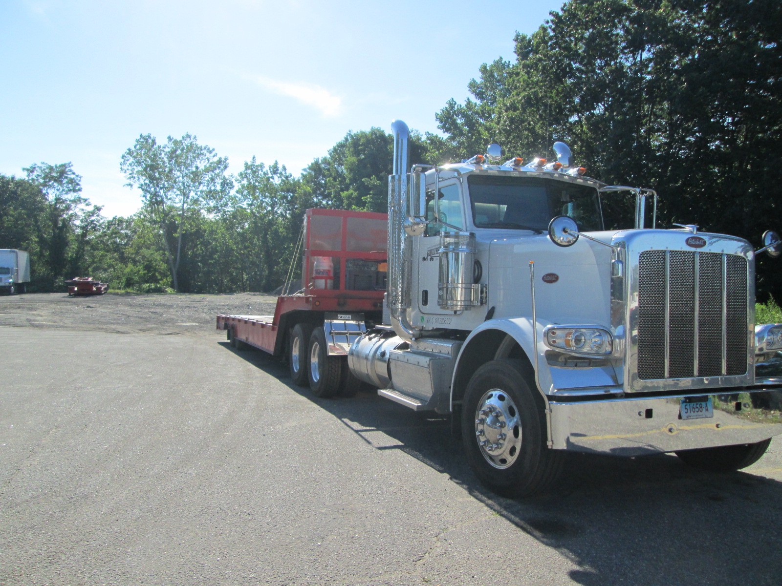 Peterbilt rigging trucks